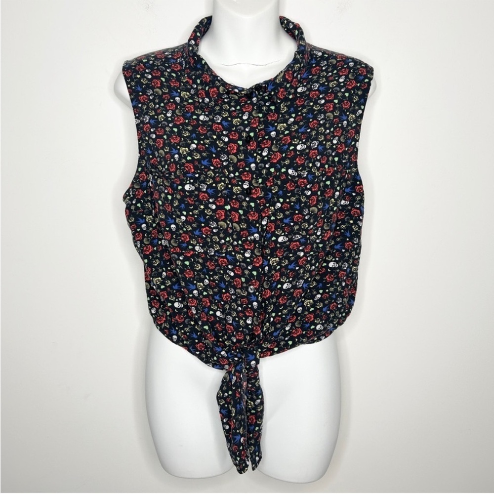 DIVIDED H&M Skull Roses Heart Moon Bird Seashell Tie Front Top Punk Emo Grunge
